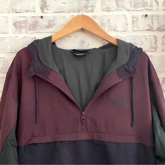 Peak Velocity • Zephyr Windbreaker Loose-Fit Anorak Jacket • Burgundy & Plum - Picture 4 of 11
